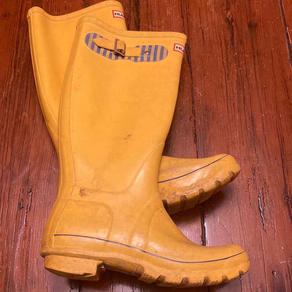 Yellow Hunter Festival Knee High Boot Sz 5
